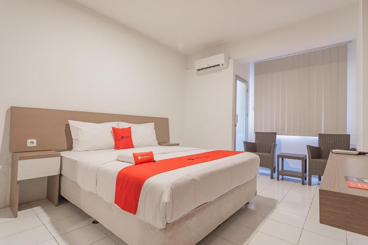 Reddoorz Apartment @ Emerald Towers Бандунг Экстерьер фото